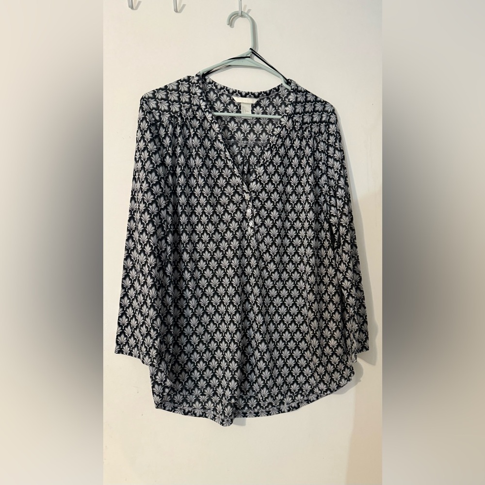 H&M Black Graphic 3/4 Sleeve Blouse with Mandarin Collar